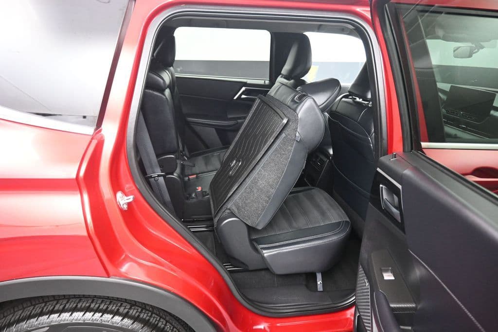 2025 Mitsubishi Outlander Trail Edition, photo 47 of 72
