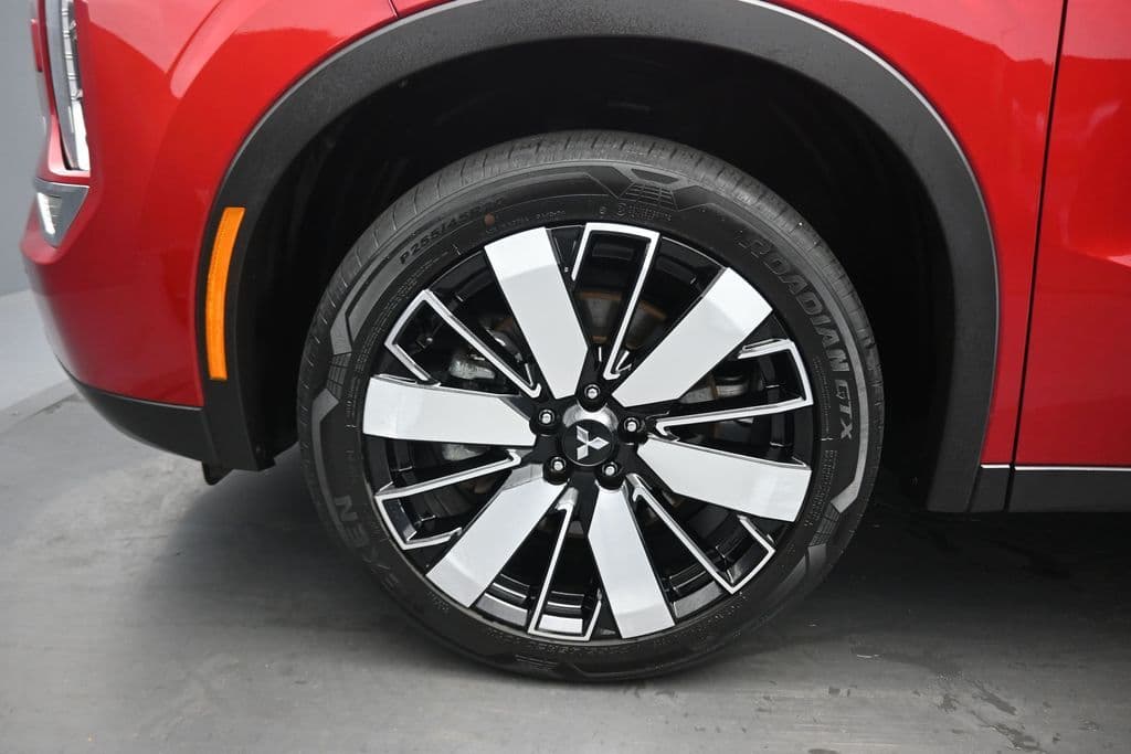 2025 Mitsubishi Outlander Trail Edition, photo 63 of 72