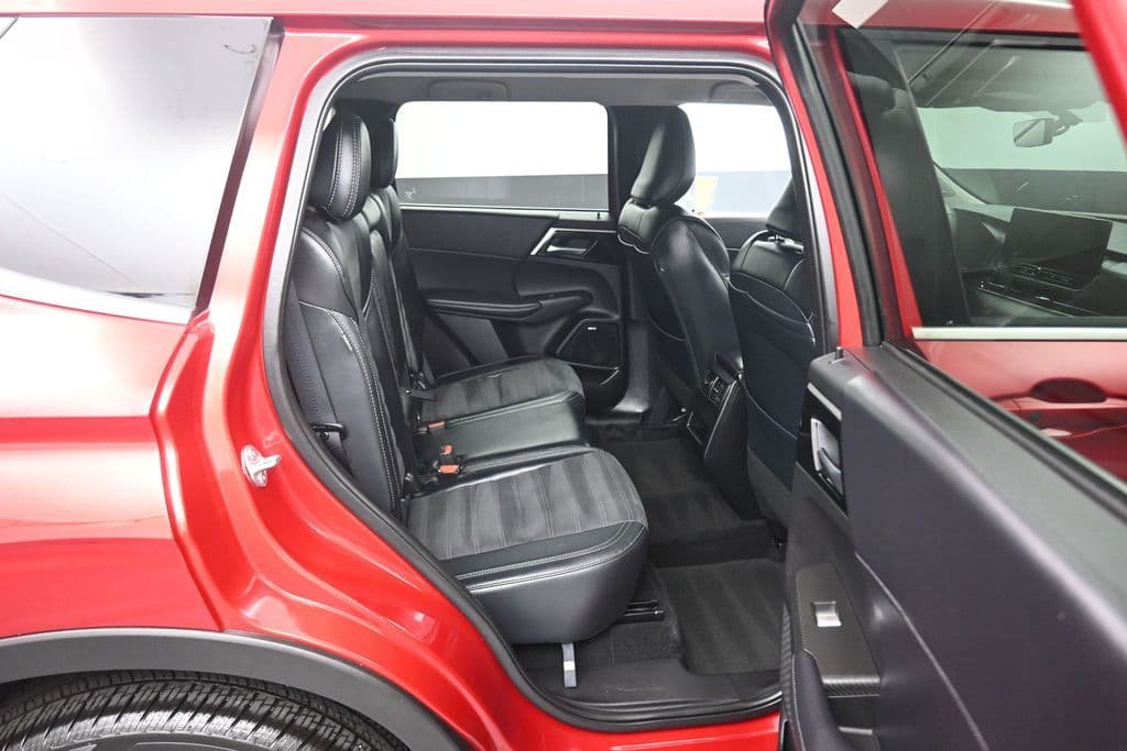 2025 Mitsubishi Outlander Trail Edition, photo 45 of 72