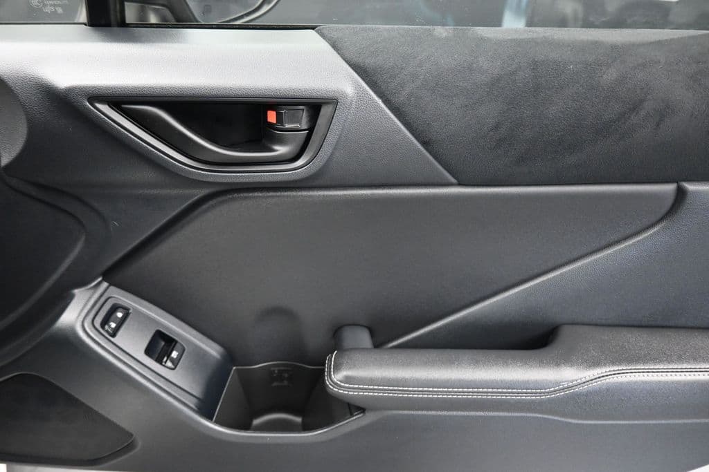 2025 Toyota GR86 Premium, photo 31 of 51