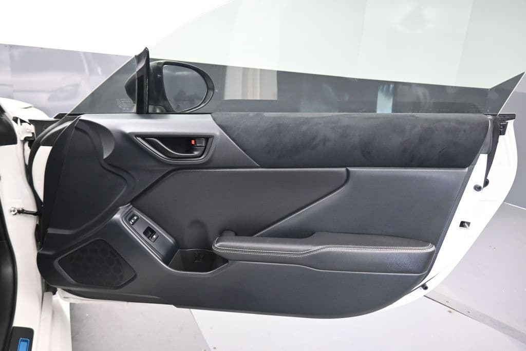 2025 Toyota GR86 Premium, photo 30 of 51
