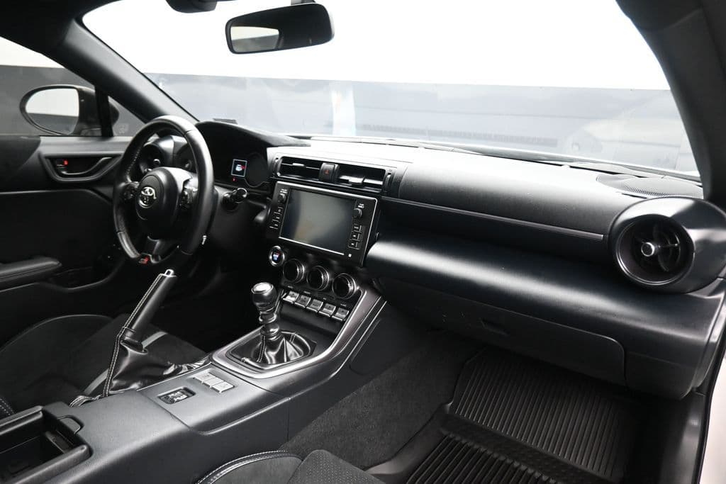 2025 Toyota GR86 Premium, photo 37 of 51