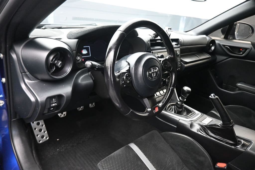 2022 Toyota GR86 Premium, photo 13 of 51