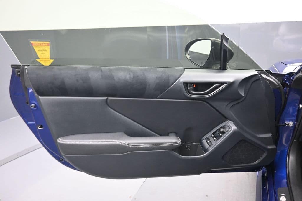 2025 Toyota GR86 Premium, photo 9 of 50