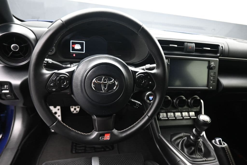 2025 Toyota GR86 Premium, photo 14 of 50