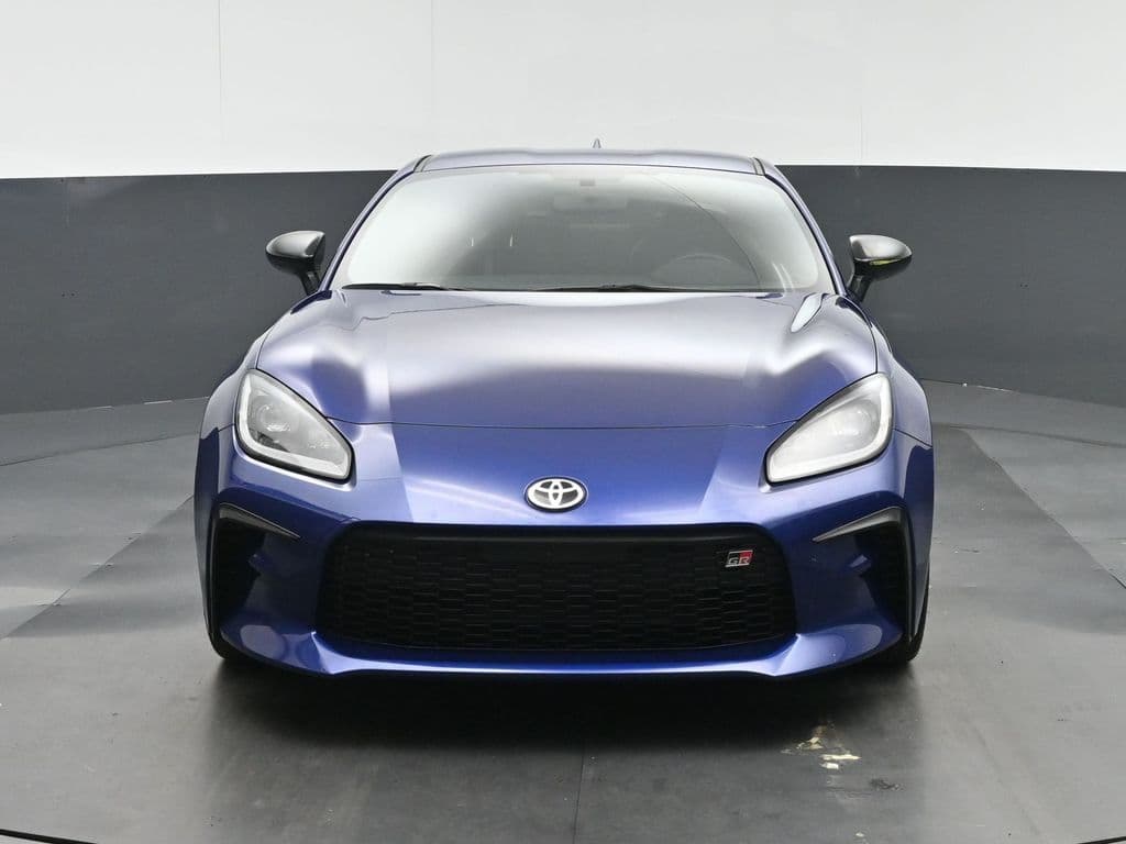 2025 Toyota GR86 Premium, photo 2 of 50