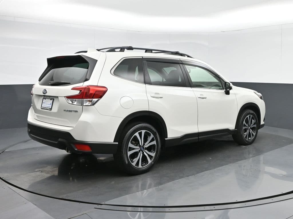 2022 Subaru Forester Limited, photo 7 of 62