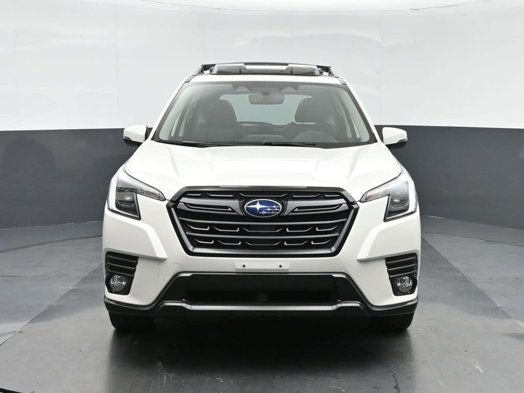 2022 Subaru Forester Limited, photo 2 of 62