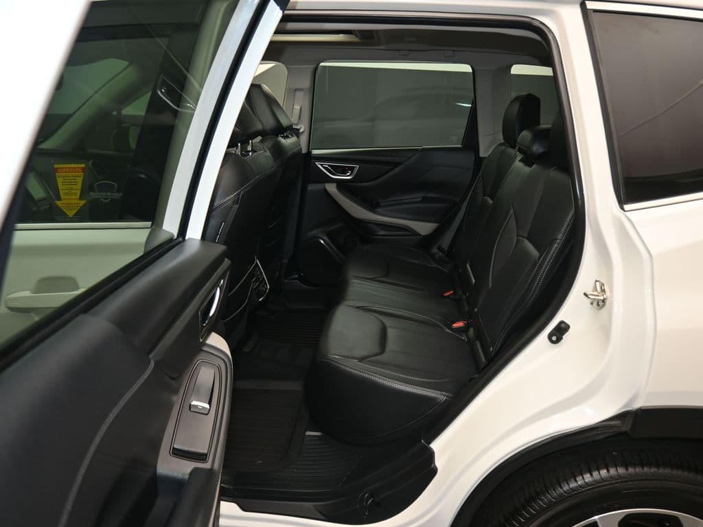 2022 Subaru Forester Limited, photo 32 of 62