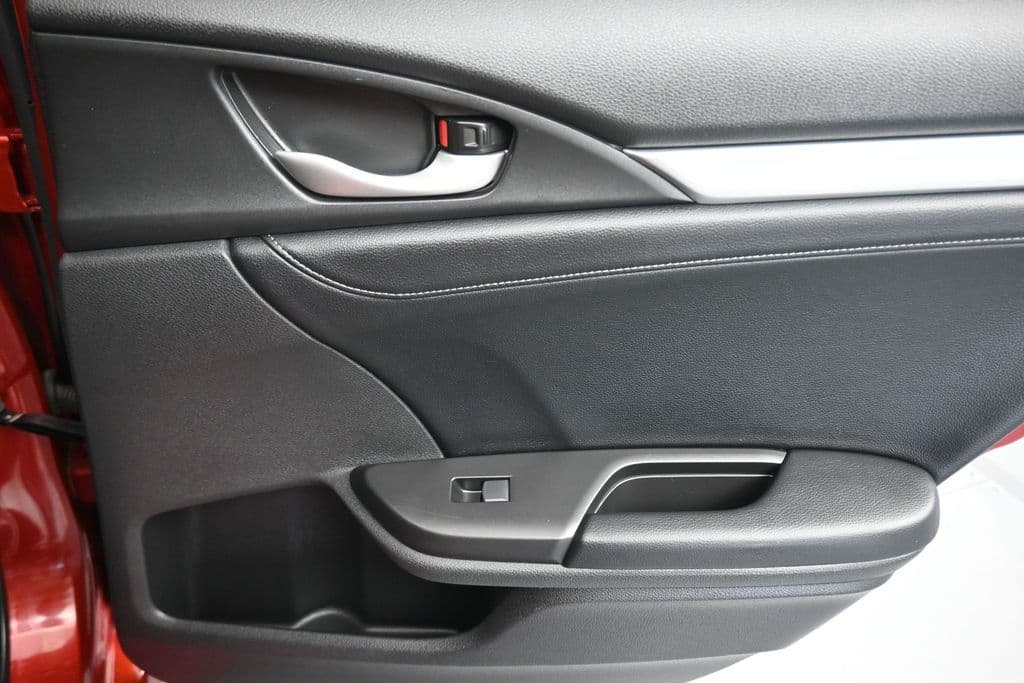 2019 Honda Civic Touring, photo 38 of 64