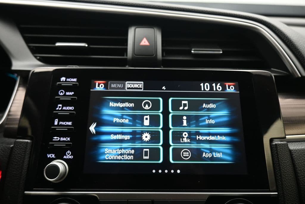 2019 Honda Civic Touring, photo 17 of 64