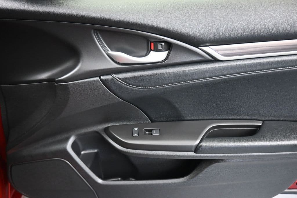 2019 Honda Civic Touring, photo 43 of 64