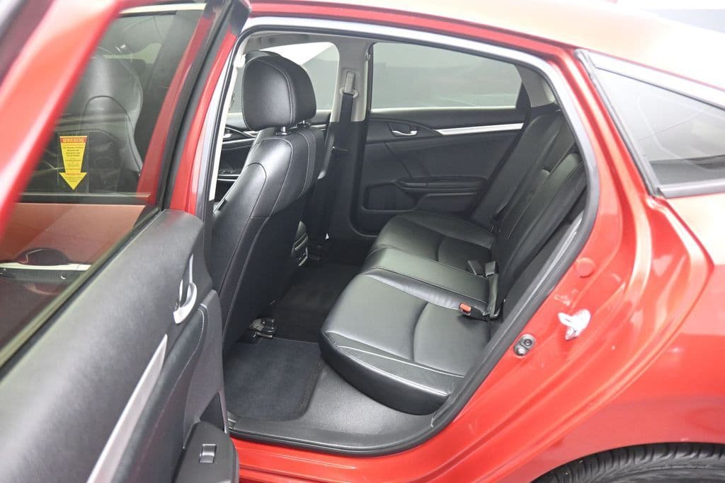 2019 Honda Civic Touring, photo 34 of 64