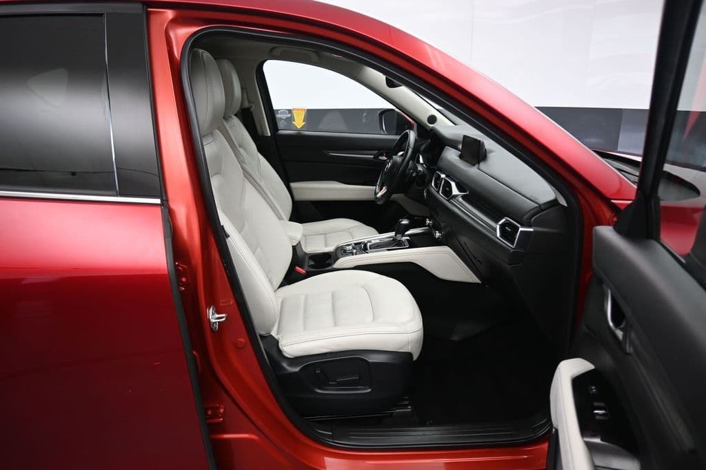 2020 Mazda CX-5 Grand Touring, photo 41 of 63