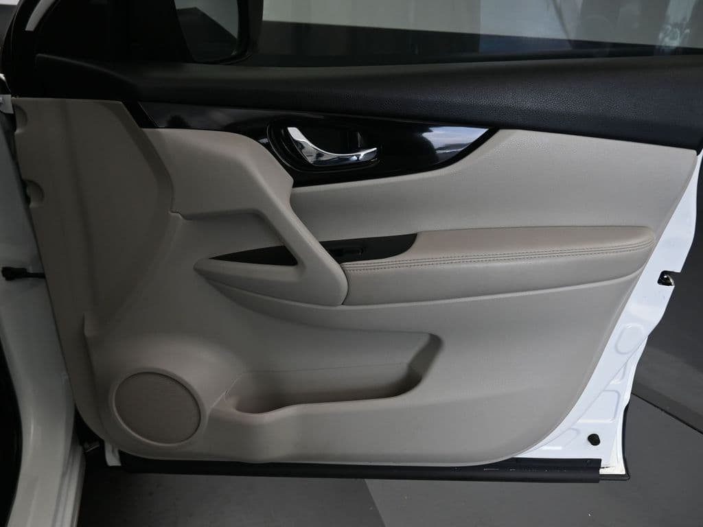 2022 Nissan Rogue Sport SV, photo 36 of 55