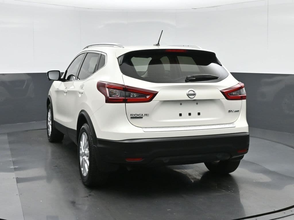 2022 Nissan Rogue Sport SV, photo 5 of 55