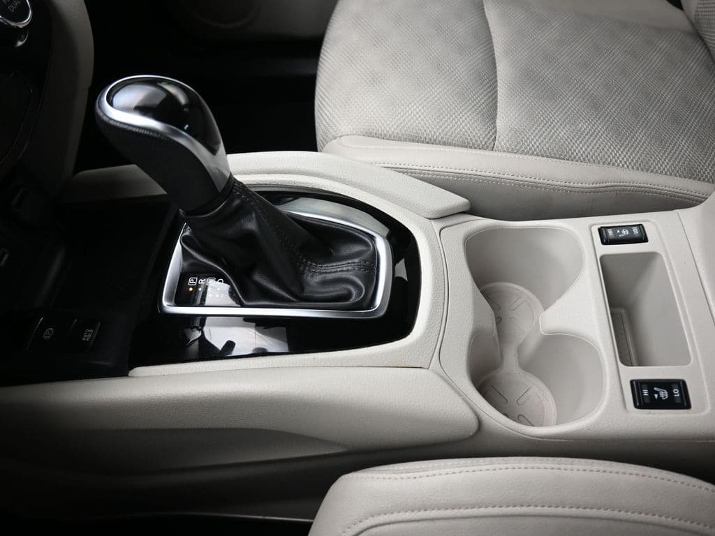 2022 Nissan Rogue Sport SV, photo 20 of 55