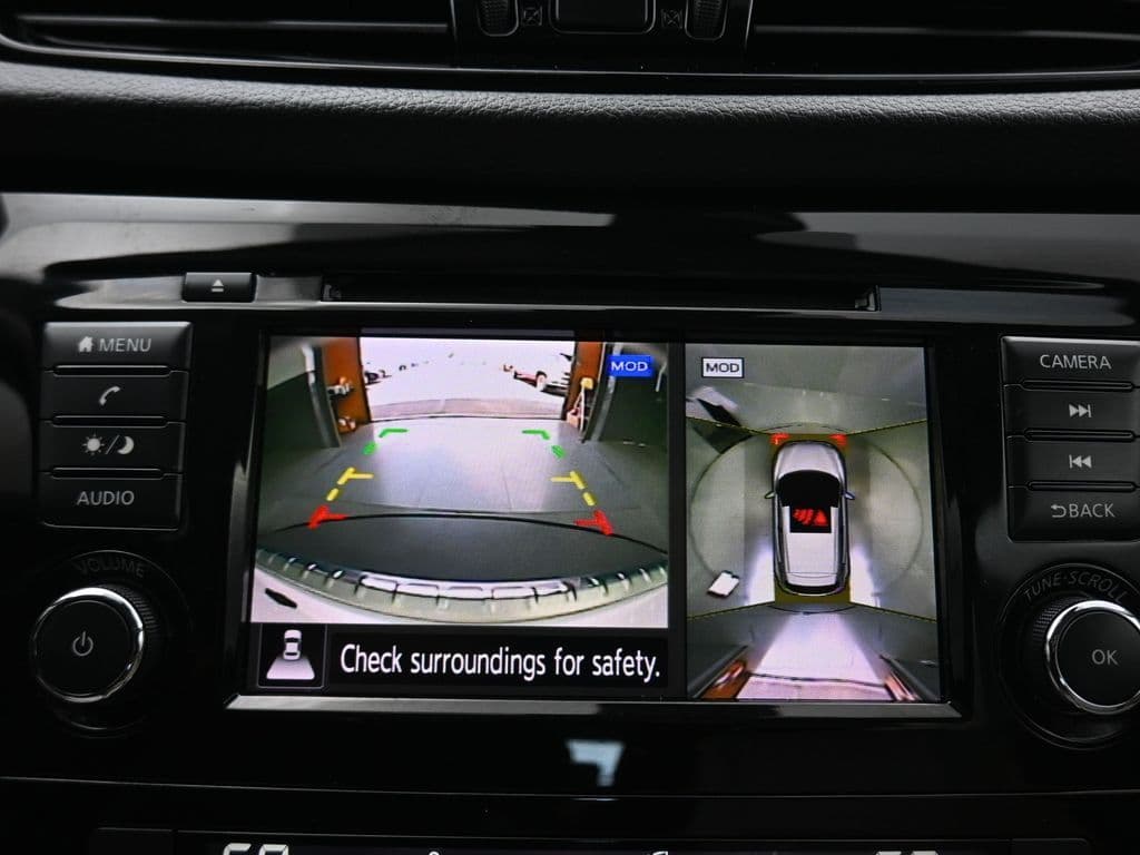 2022 Nissan Rogue Sport SV, photo 17 of 55