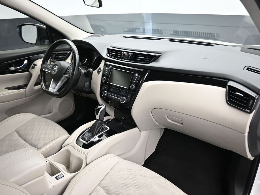 2022 Nissan Rogue Sport SV, photo 39 of 55