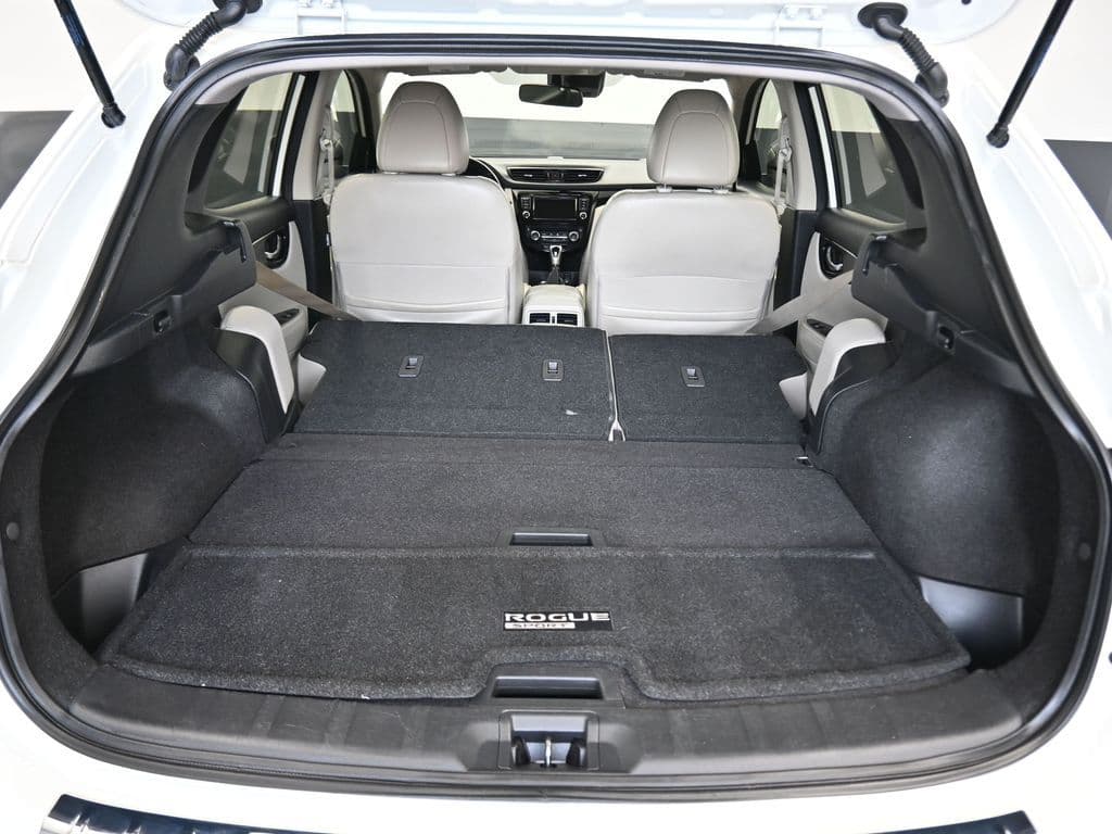 2022 Nissan Rogue Sport SV, photo 42 of 55