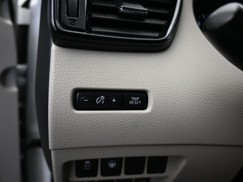 2022 Nissan Rogue Sport SV, photo 23 of 55