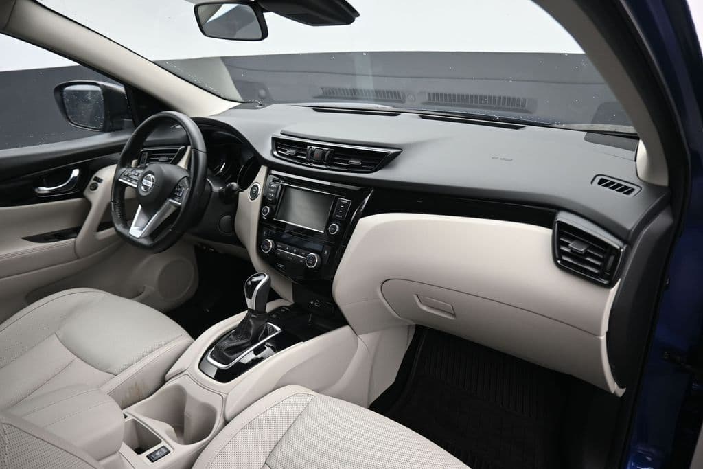 2022 Nissan Rogue Sport SL, photo 44 of 58