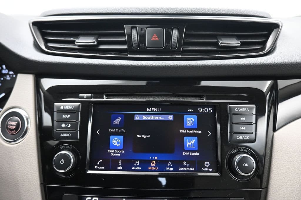 2022 Nissan Rogue Sport SL, photo 17 of 58