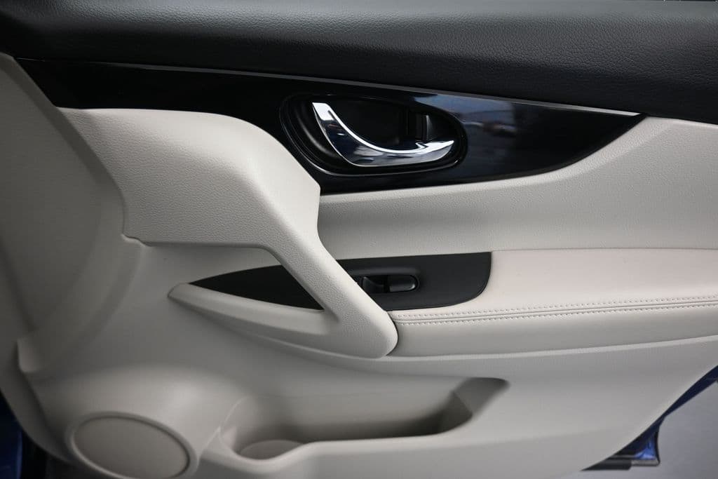 2022 Nissan Rogue Sport SL, photo 42 of 58