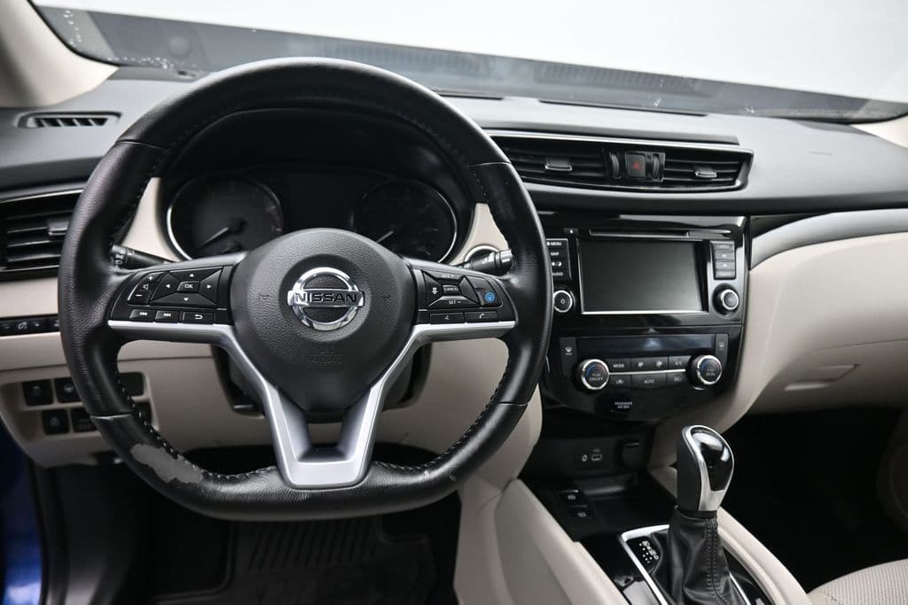 2022 Nissan Rogue Sport SL, photo 14 of 58