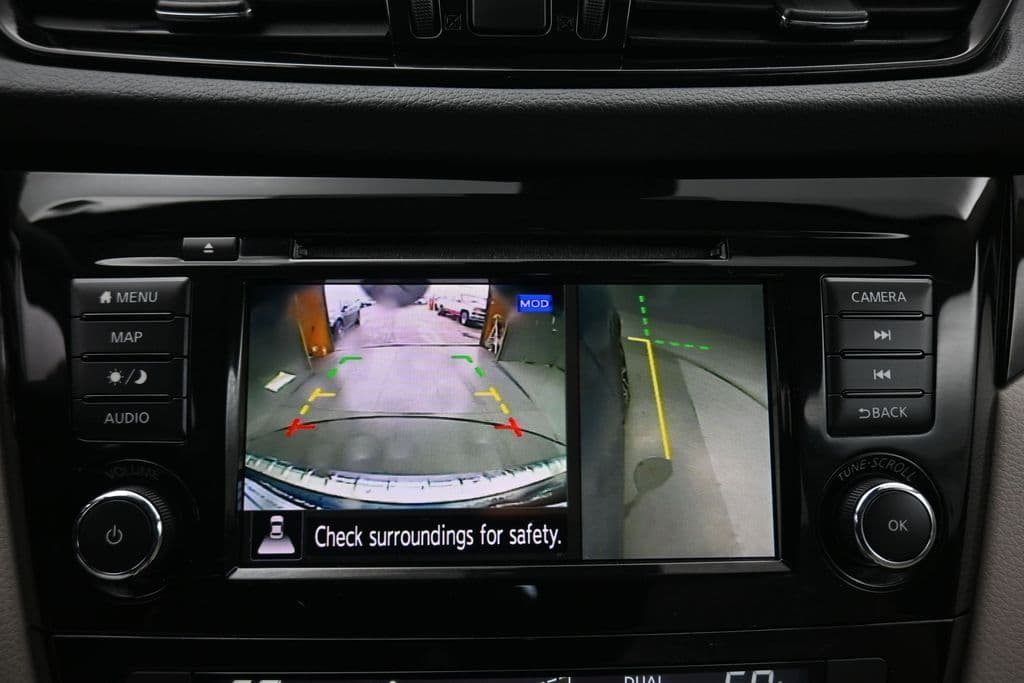 2022 Nissan Rogue Sport SL, photo 20 of 58