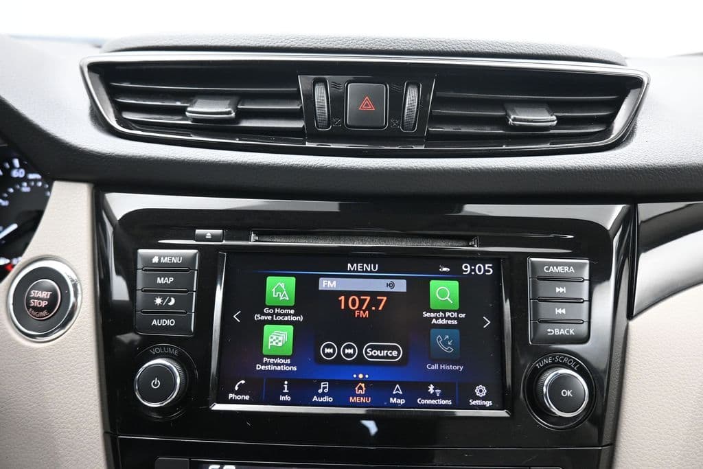 2022 Nissan Rogue Sport SL, photo 16 of 58