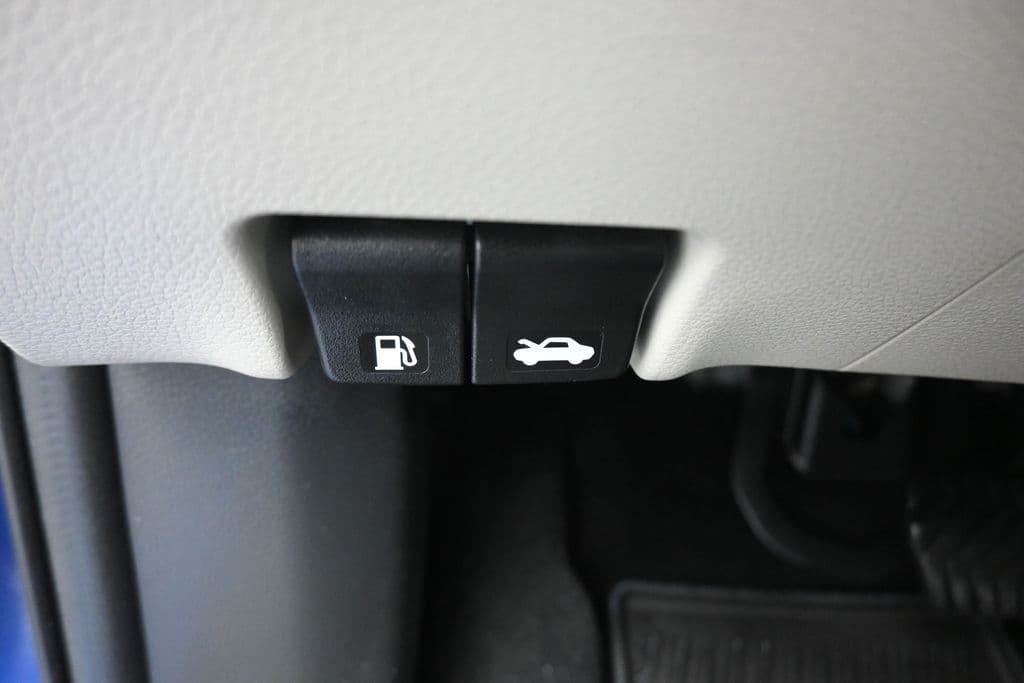 2022 Nissan Rogue Sport SL, photo 30 of 58