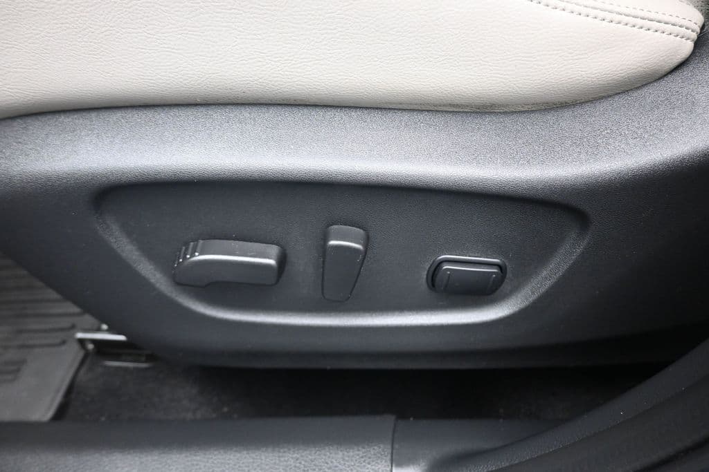 2022 Nissan Rogue Sport SL, photo 12 of 58