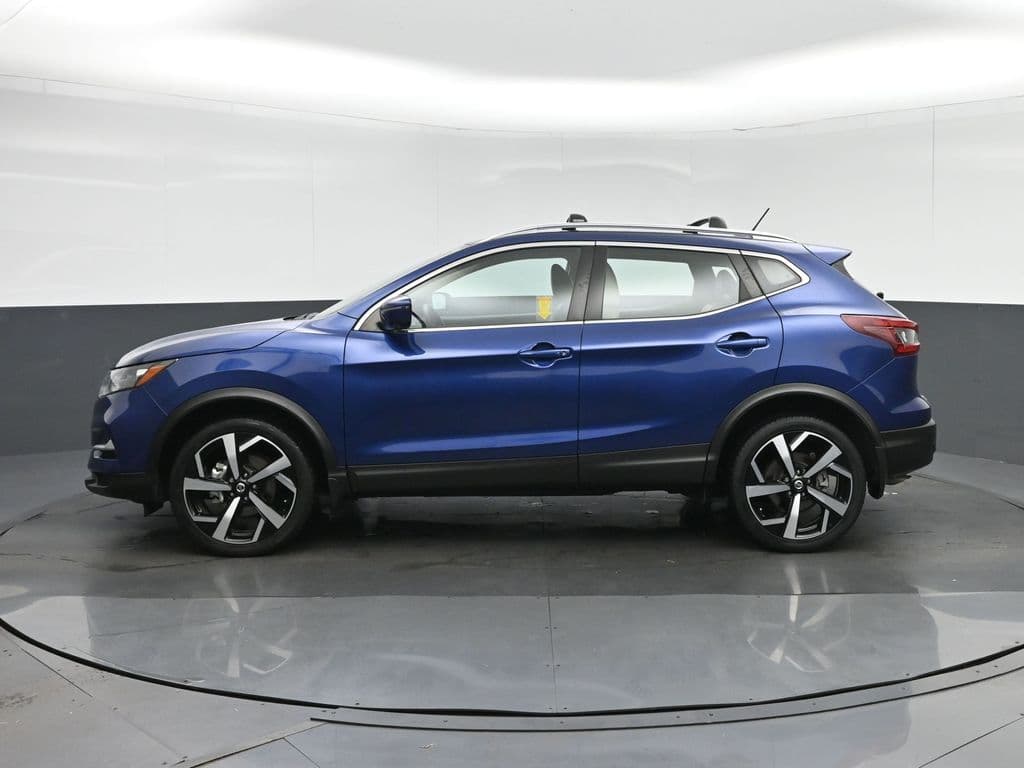 2022 Nissan Rogue Sport SL, photo 4 of 58