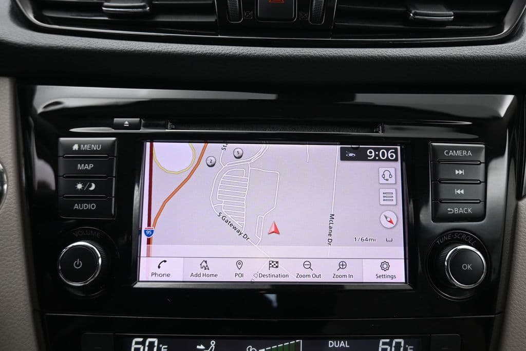 2022 Nissan Rogue Sport SL, photo 18 of 58