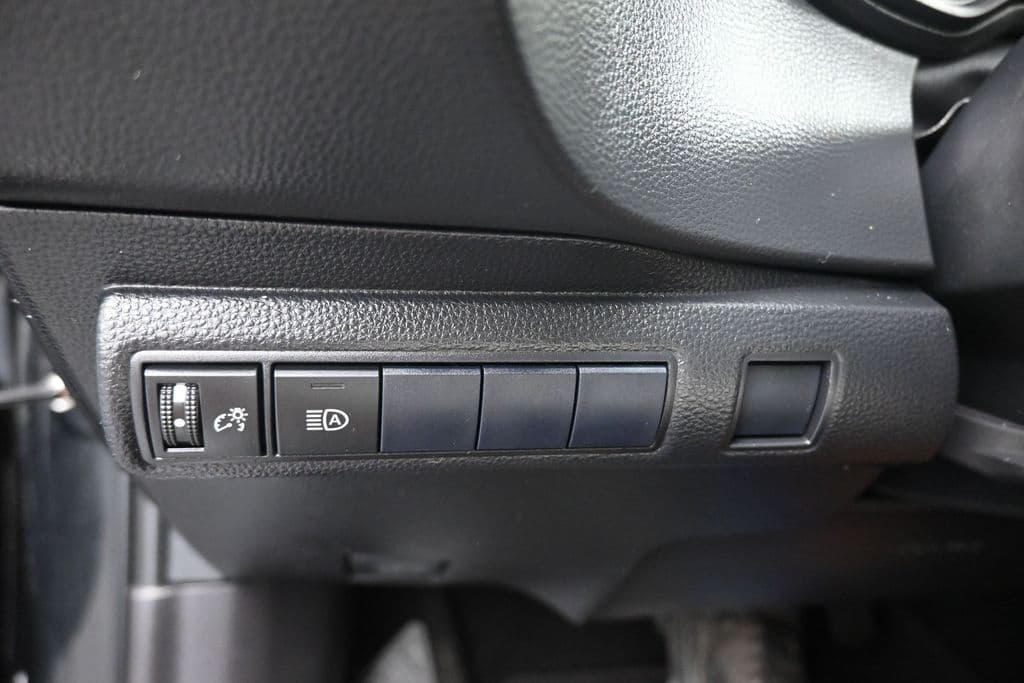 2021 Toyota Corolla LE, photo 24 of 55