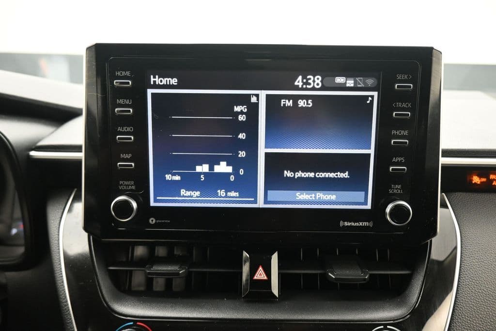 2021 Toyota Corolla LE, photo 16 of 55