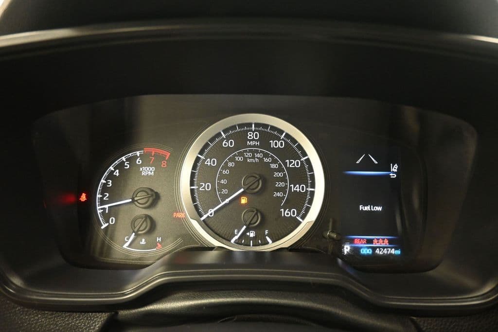 2021 Toyota Corolla LE, photo 15 of 55
