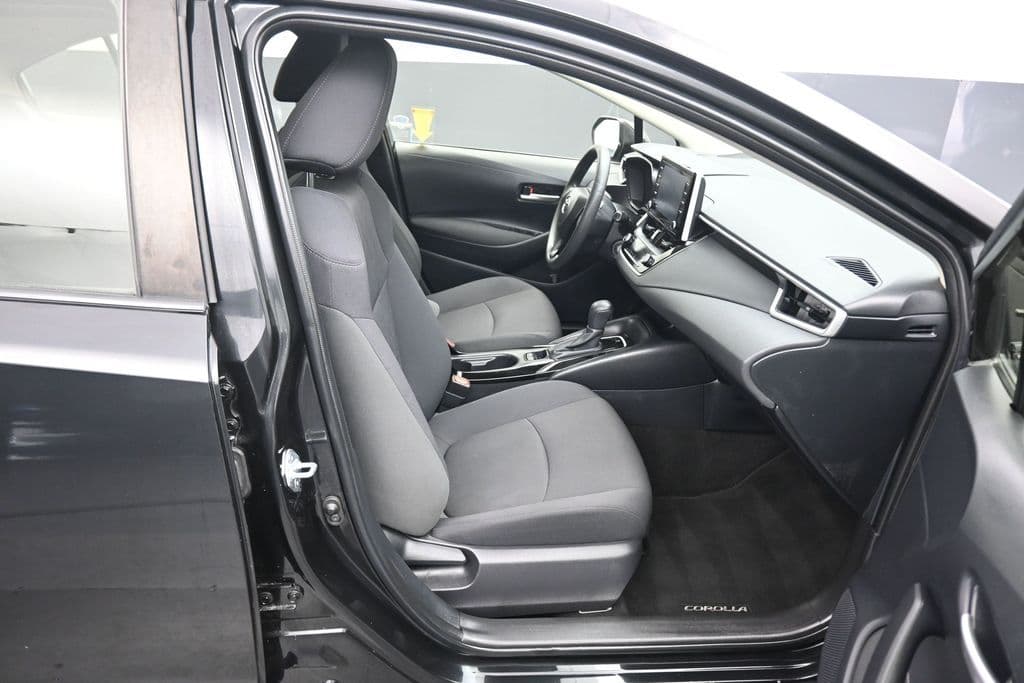 2021 Toyota Corolla LE, photo 39 of 55