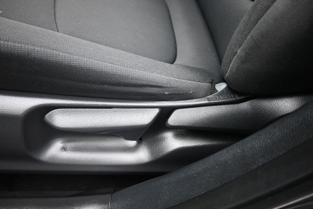 2021 Toyota Corolla LE, photo 12 of 55