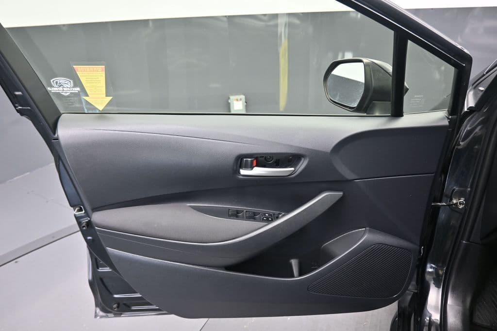 2021 Toyota Corolla LE, photo 9 of 55