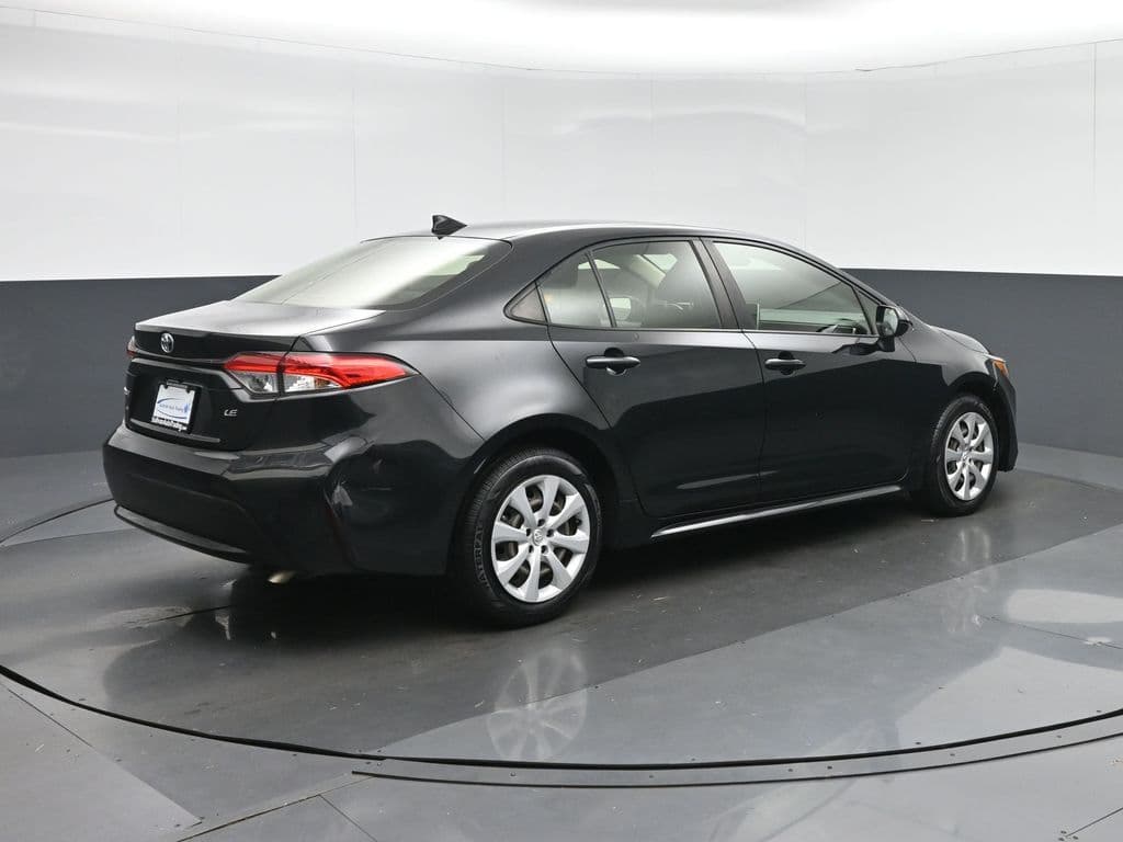 2021 Toyota Corolla LE, photo 7 of 55