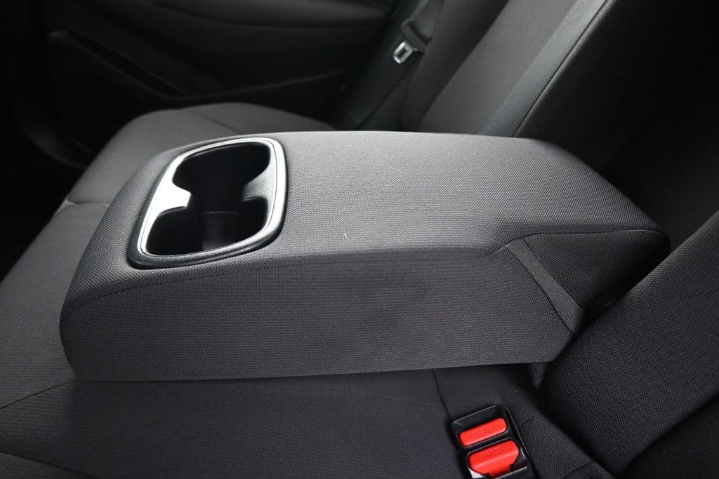 2021 Toyota Corolla LE, photo 31 of 55