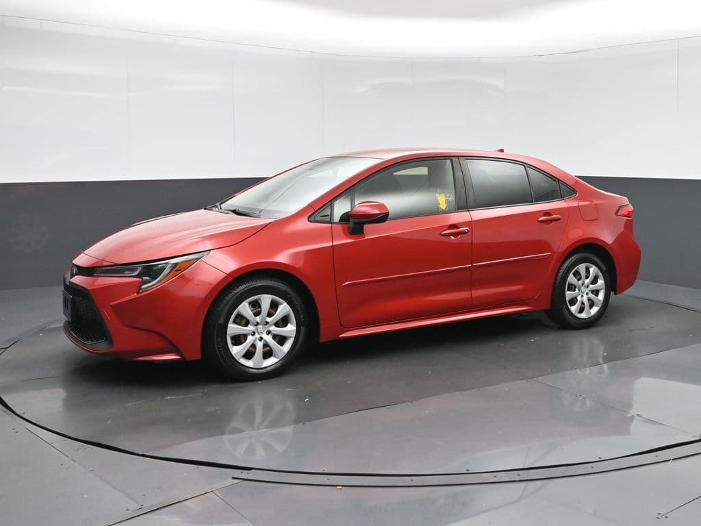 2021 Toyota Corolla LE, photo 3 of 55