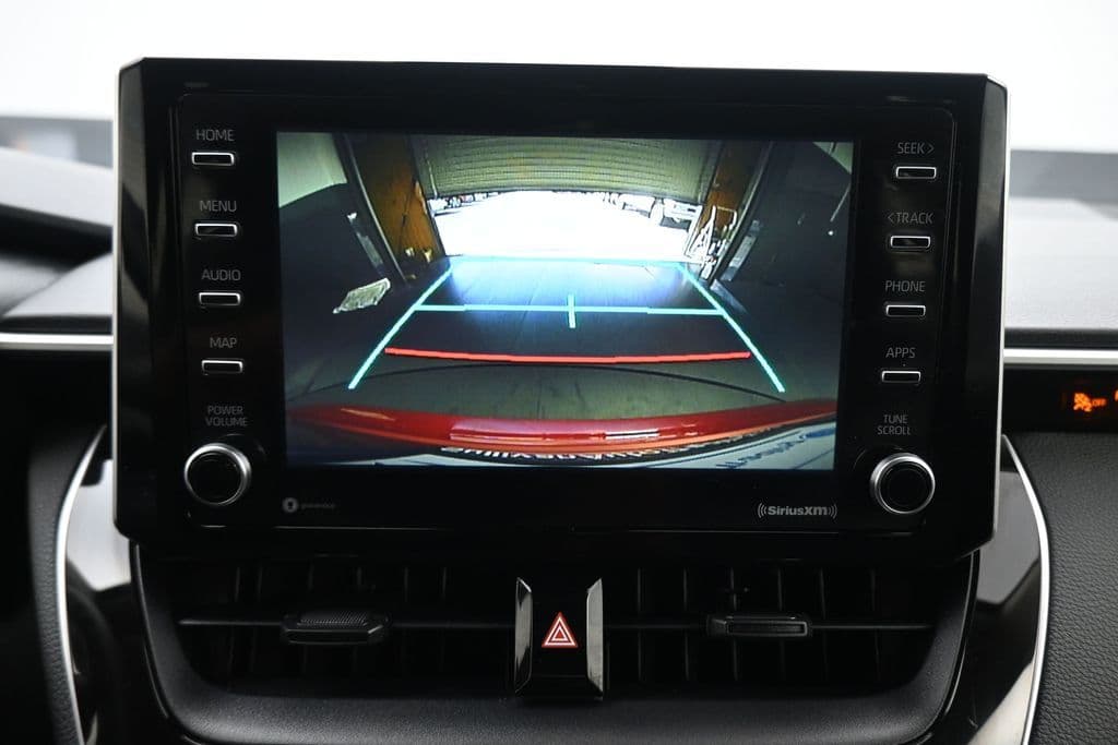 2021 Toyota Corolla LE, photo 19 of 55
