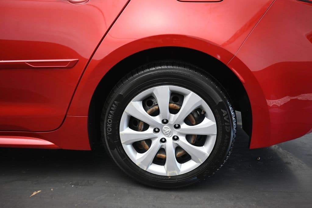 2021 Toyota Corolla LE, photo 46 of 55