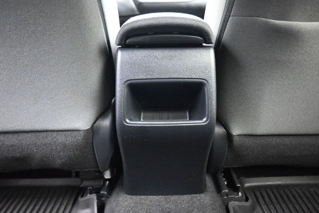 2021 Toyota Corolla LE, photo 32 of 55