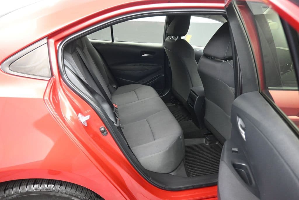 2021 Toyota Corolla LE, photo 35 of 55