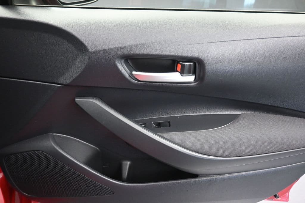 2021 Toyota Corolla LE, photo 38 of 55