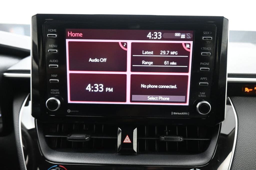 2021 Toyota Corolla LE, photo 17 of 55